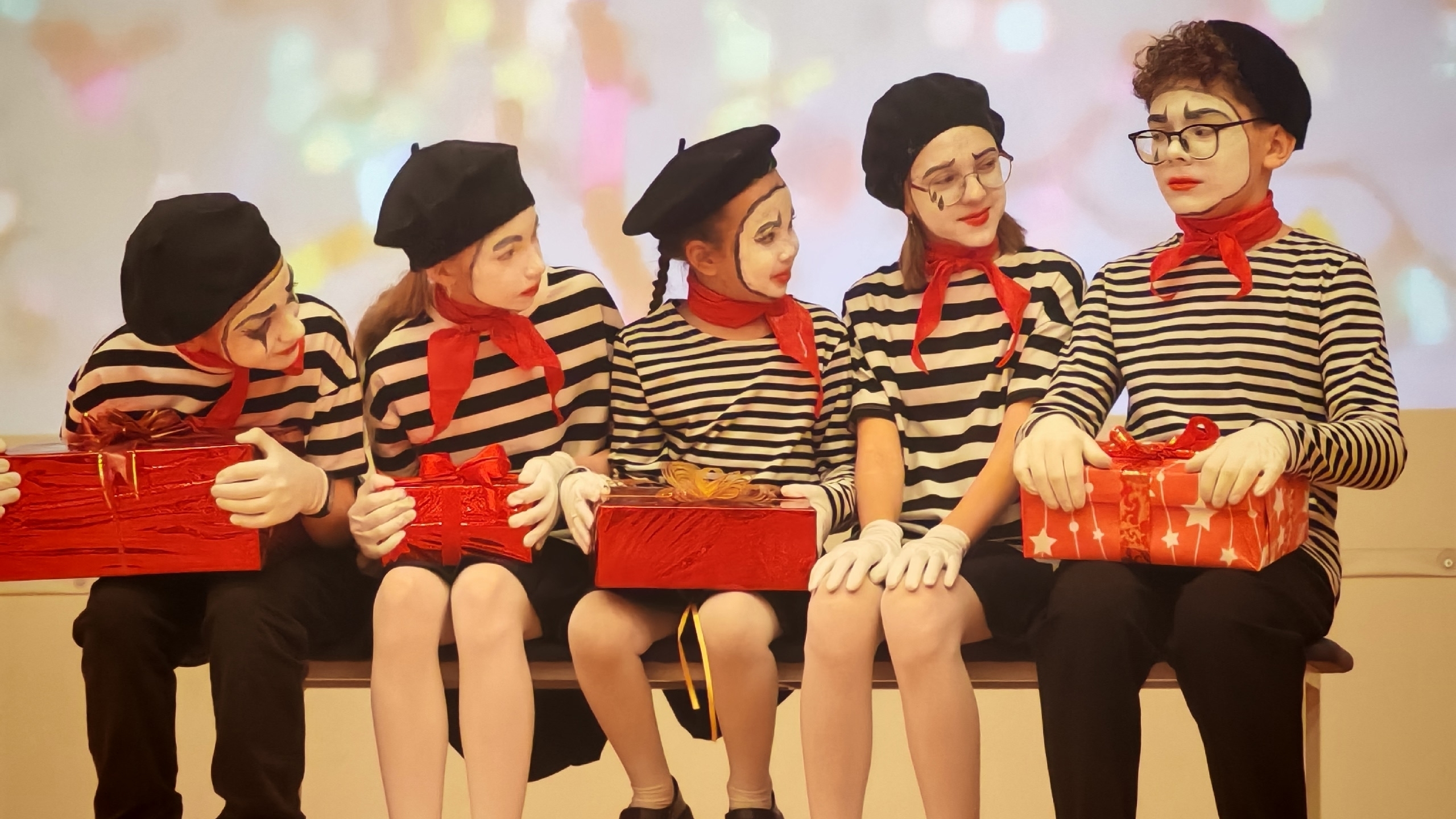 Мама, папа, я - орлятская семья